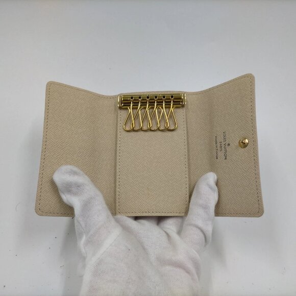 Authentic Louis Vuitton White Damier Azul Keycase mn258-113025 - Picture 6 of 9